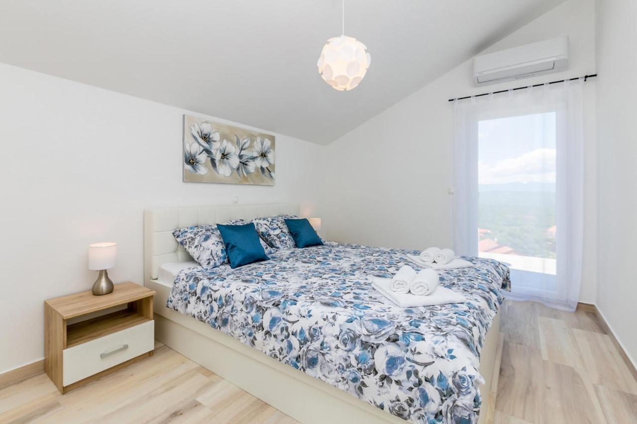 Holiday House San Michele Vrh  Экстерьер фото