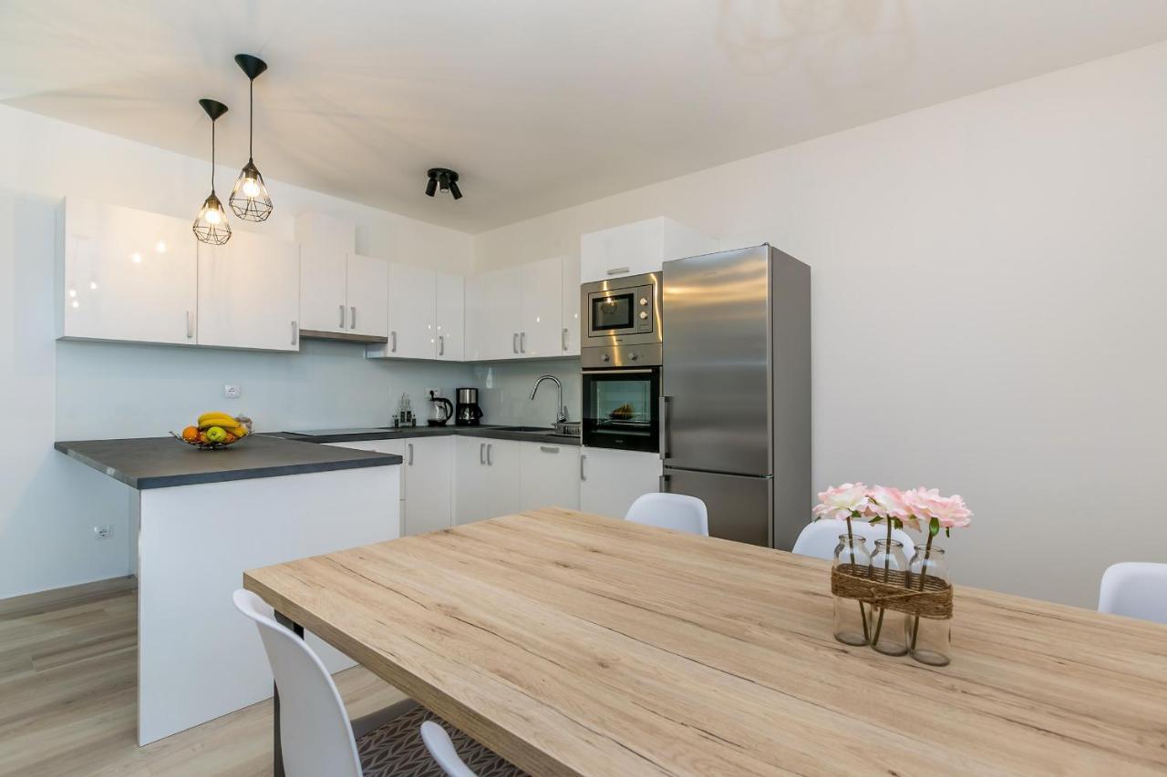 Holiday House San Michele Vrh  Экстерьер фото