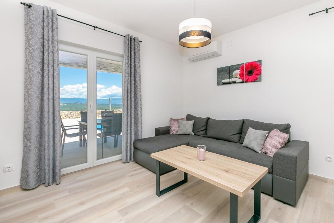 Holiday House San Michele Vrh  Экстерьер фото